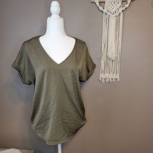Forever 21 Olive V-Neck Top Sz M